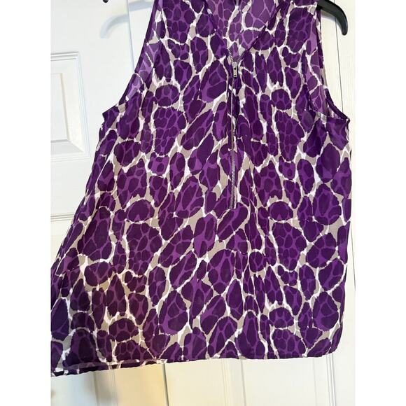 Banana Republic sleeveless women’s medium shirt. - Picture 3 of 4